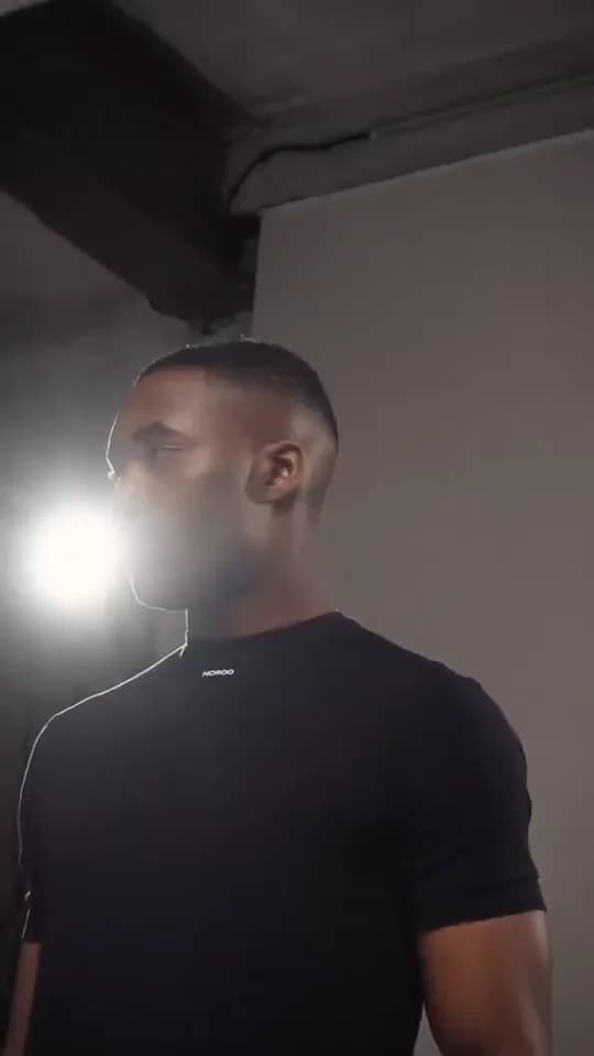 Black Tee